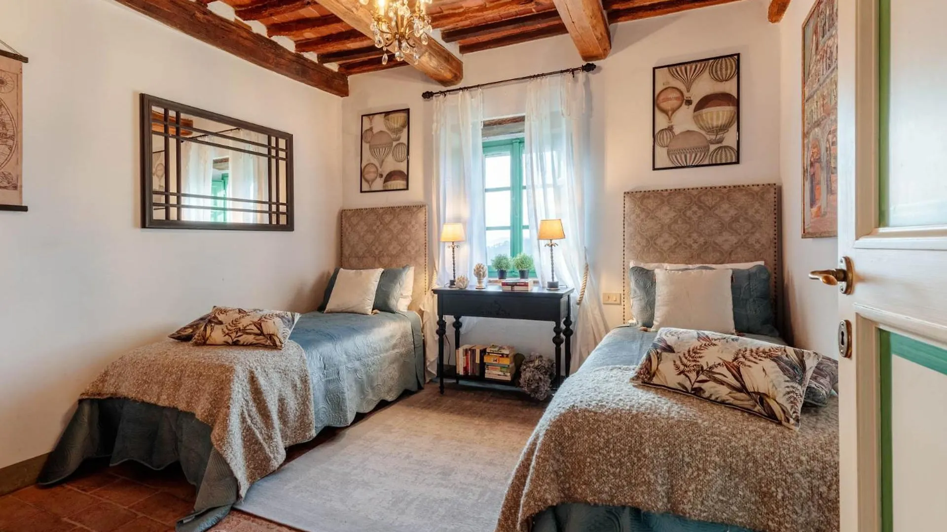 Villa Gufo Lucca 0*,  Italy
