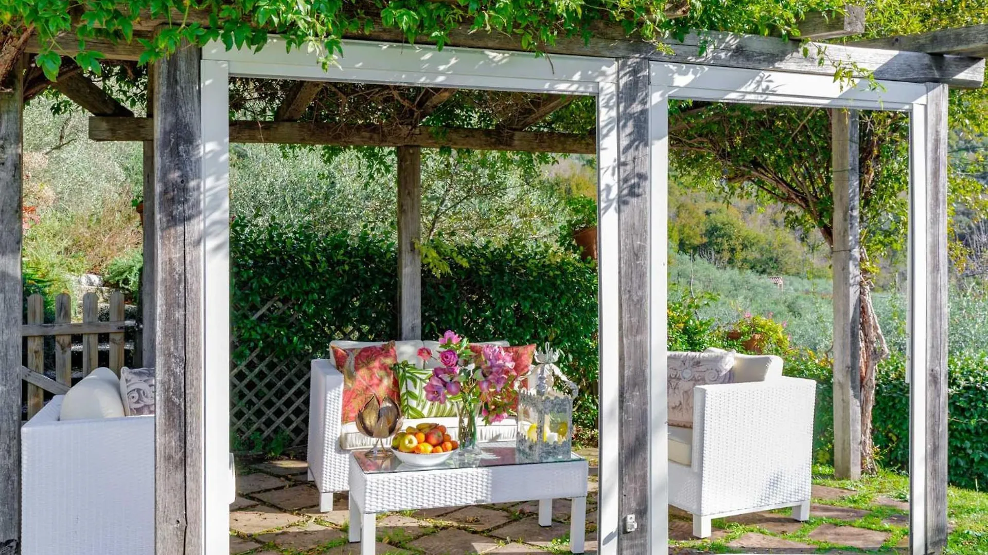 Villa Gufo Lucca 0*,  Italy
